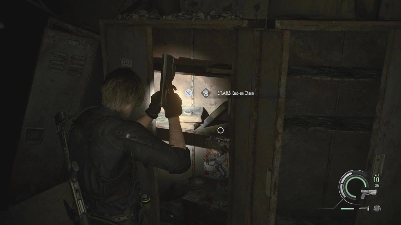 Украшение с эмблемой S.T.A.R.S. (Леон)